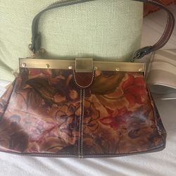 Patricia Nash Floral Leather Purse Satxhel Clasp