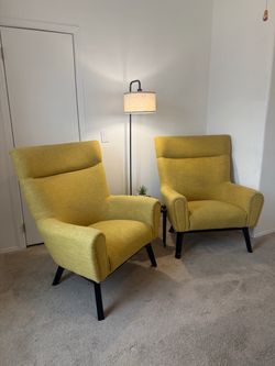 2 Matching Mid-Century Modern Chairs