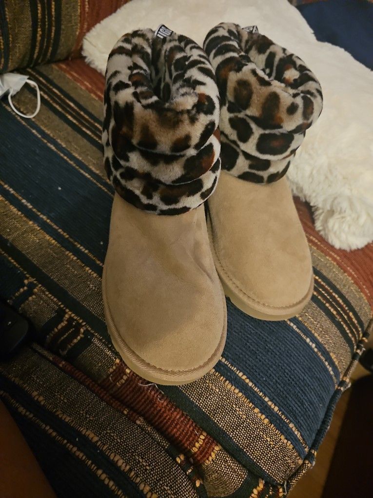 New Sz8 Uggs Pet Smk Free