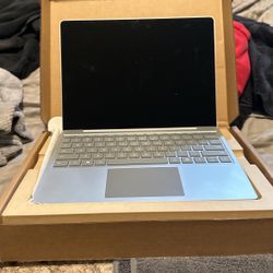 Laptop windows
