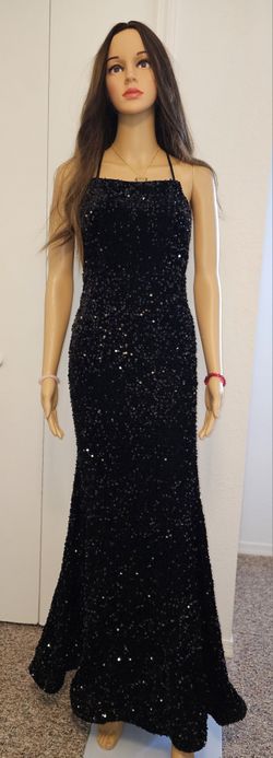 Elegant & Beautiful Sparkly Prom/Gala/Night-Out Dress