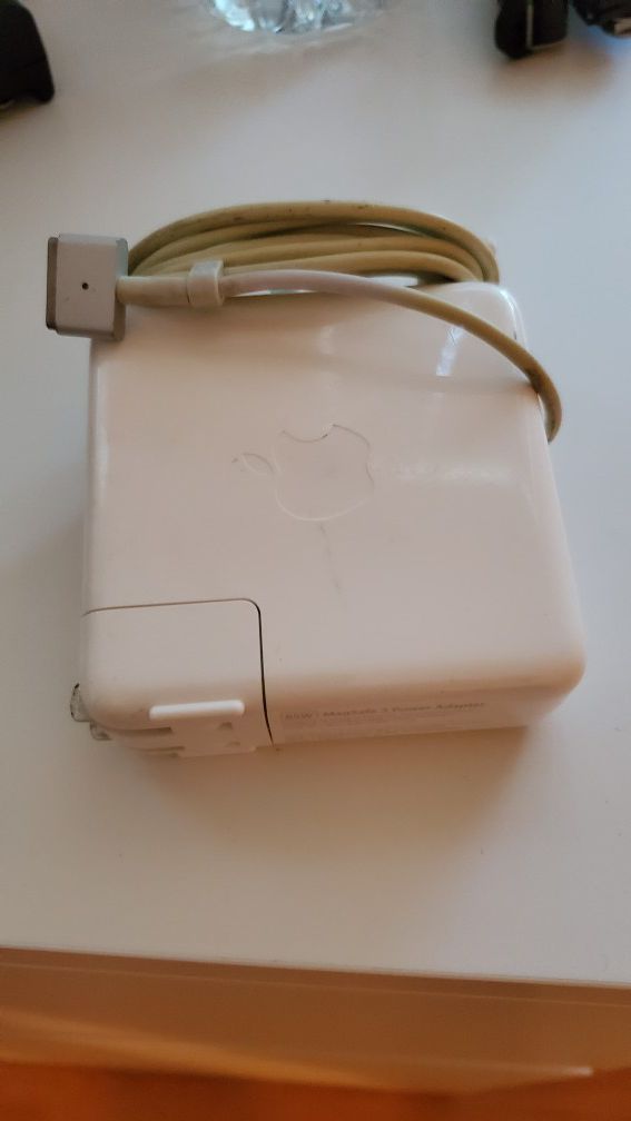 Apple 85W MagaSafe 2 Power Adapter