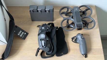 DJI Avata 2 Fly More Combo 3 Batteries Goggles 3 RC Motion 3