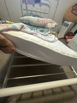 TWIN XL KIDS BEDFRAME