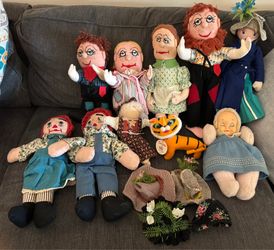 1960s Vintage Doll Hand Sewn Doll Collection w/ Grasshopper Zippered Suitcase