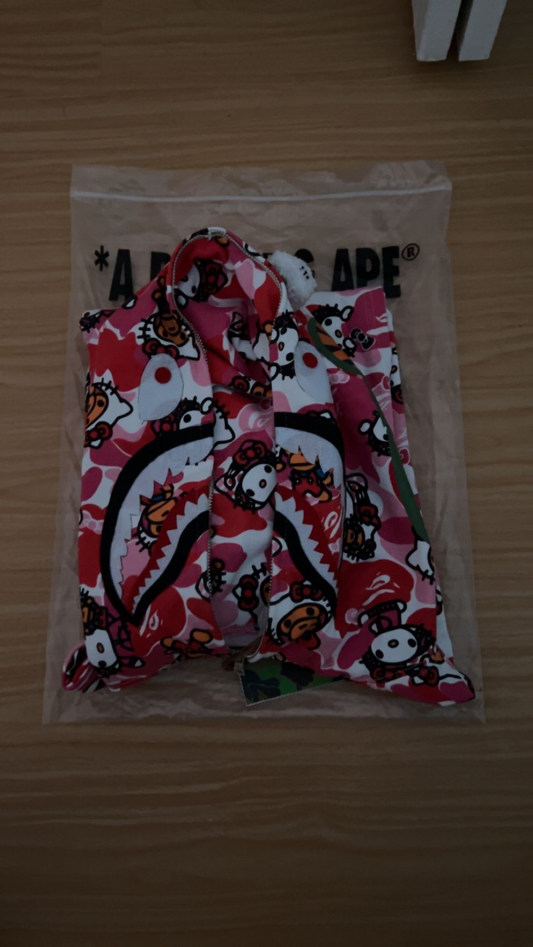 Bape hoodie hello kitty
