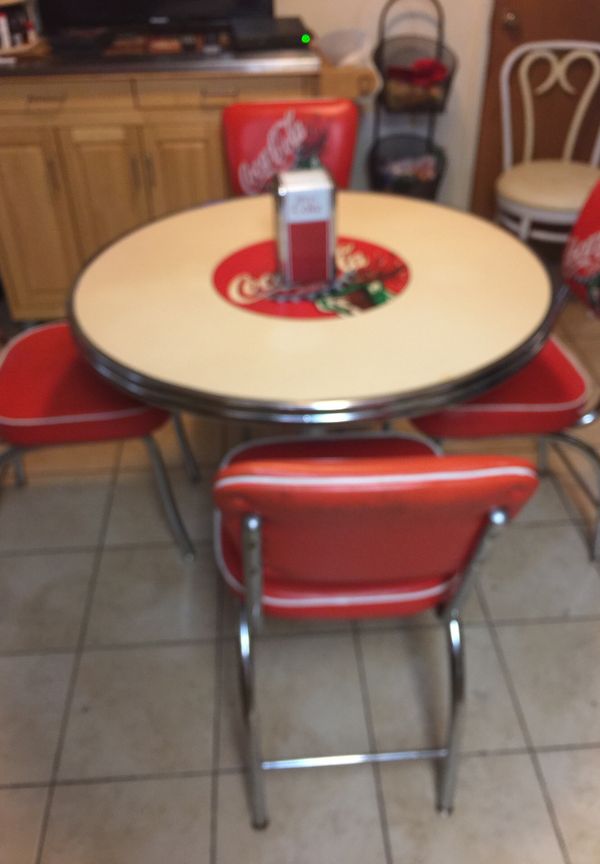 Round Table Household In Joint Base Lewis Mc Wa Offerup
