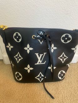 Medium Size Black and White Purse