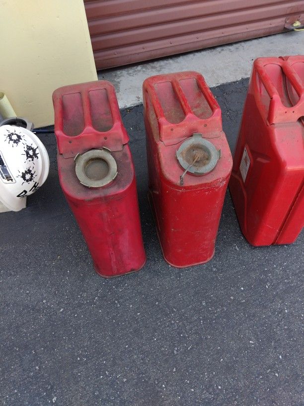 5 Gallon Metal Gas Cans