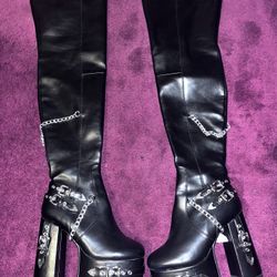 Gothic Chain Platform Boot