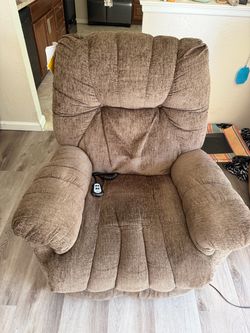 Best Home Furnishings Brown Power Recliner