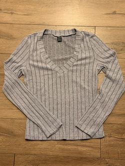 SHEIN Gray Ribbed V-Neck Long Sleeve Top