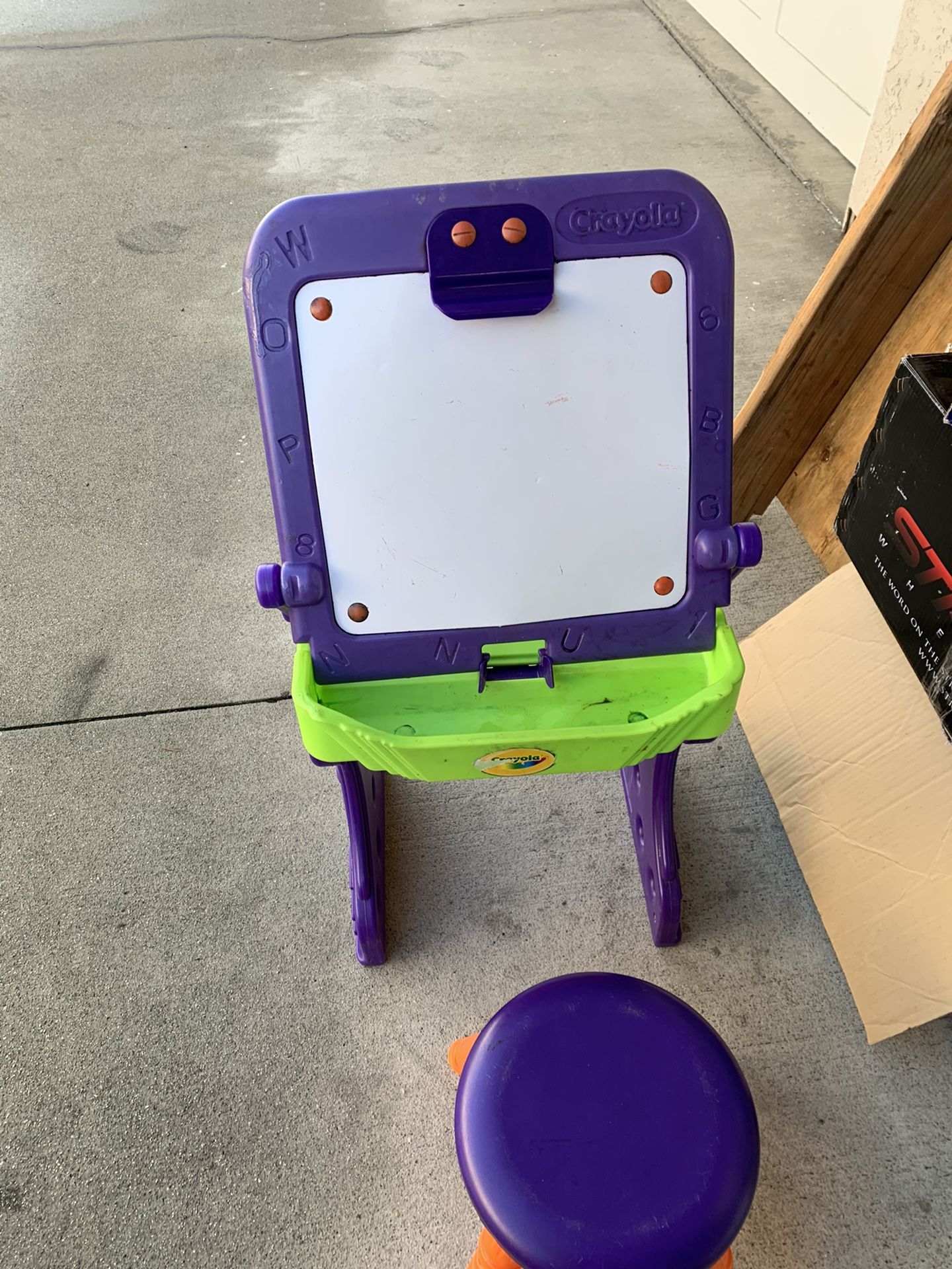 Small kids desk and chair