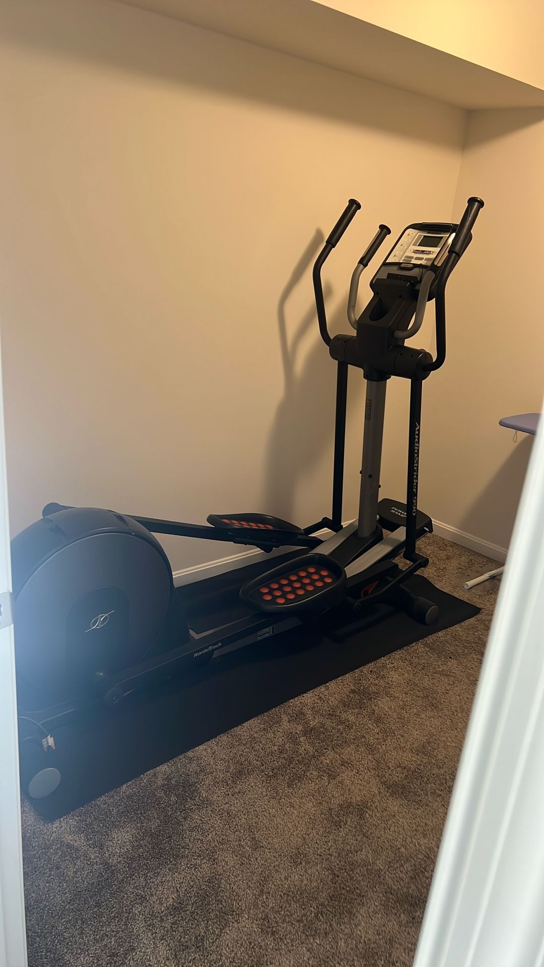 Nordic track audioStrider 990