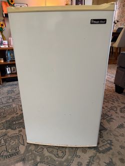 Magic chef mini fridge