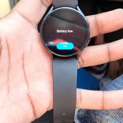 Samsung Watch Seris 4 And Galaxy Buds 