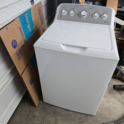 GE 4.4 cu. ft. Top Load Washer Stainless