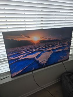 60 INCH TV