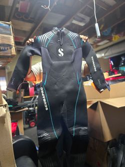 Wetsuit