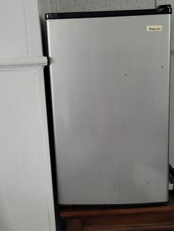 Mini fridge
