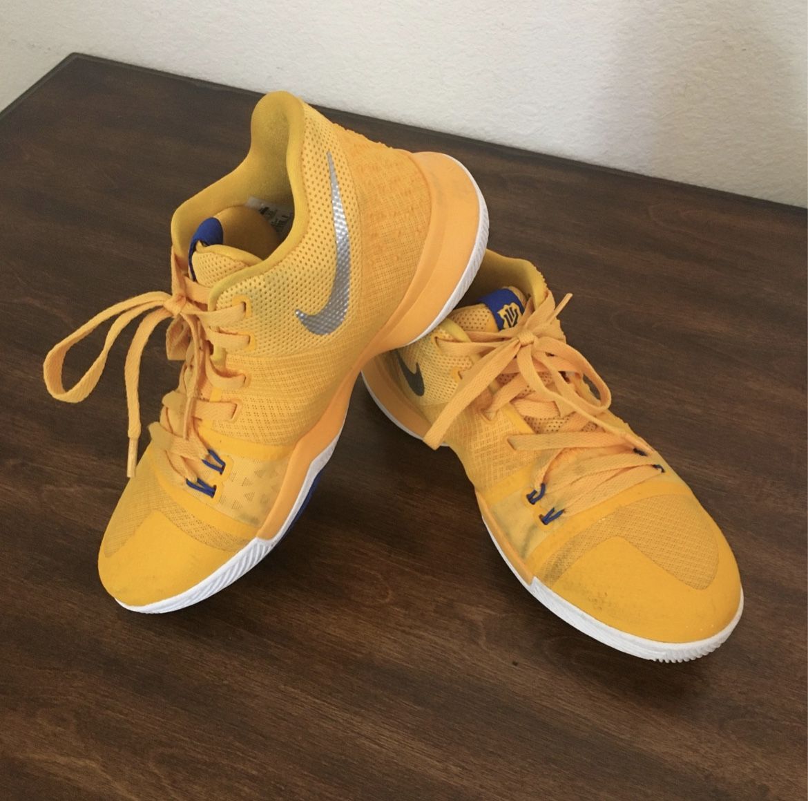 Nike Kyrie 3's Mac And Cheese Mens Size