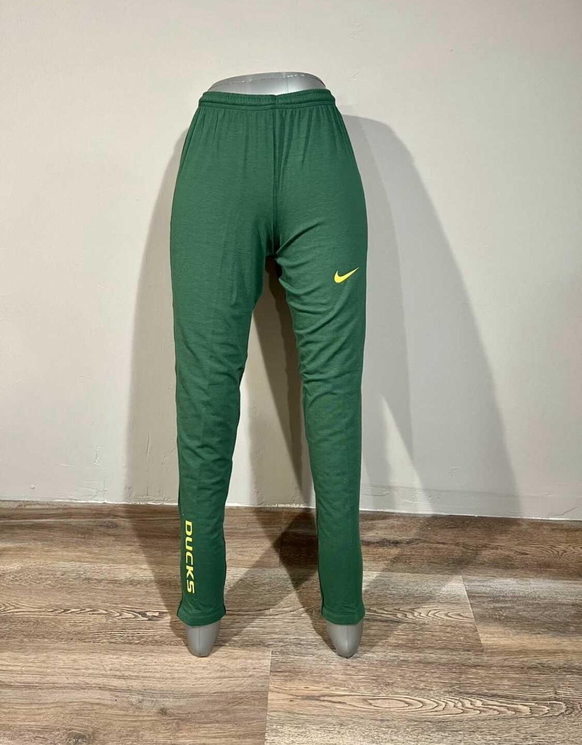 New XS Nike Oregon Ducks Sweatpants