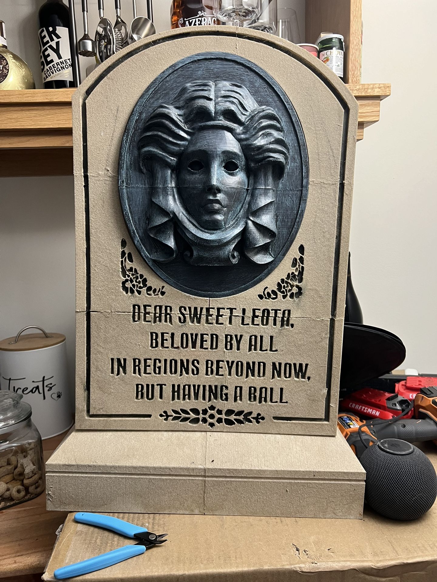 Haunted Mansion - Madam Leota Tombstone An animated Disney Replica