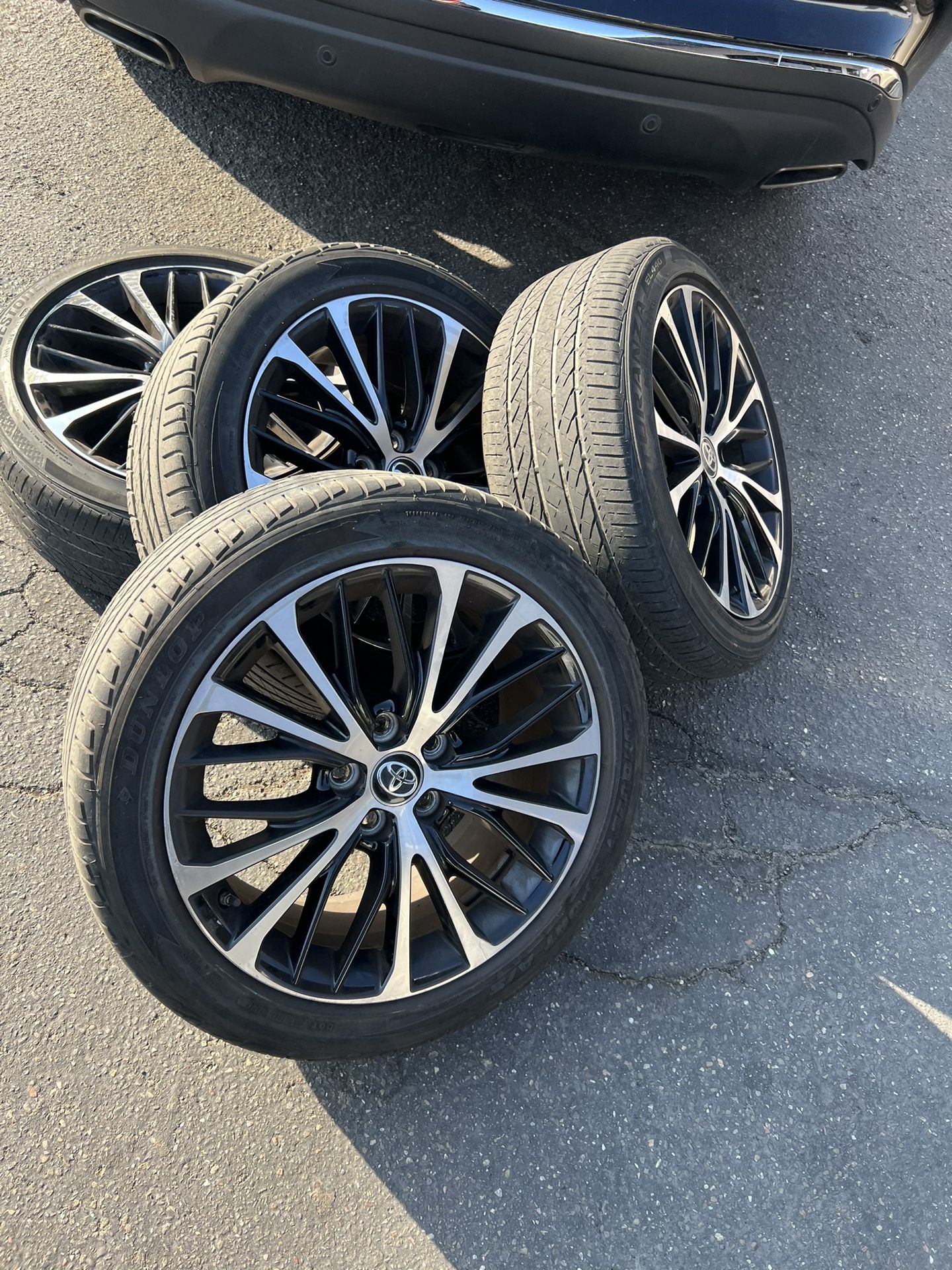 - 2019 Toyota Camry Rims & Tires