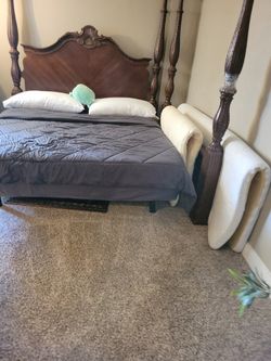 $40 king size bed with mattress