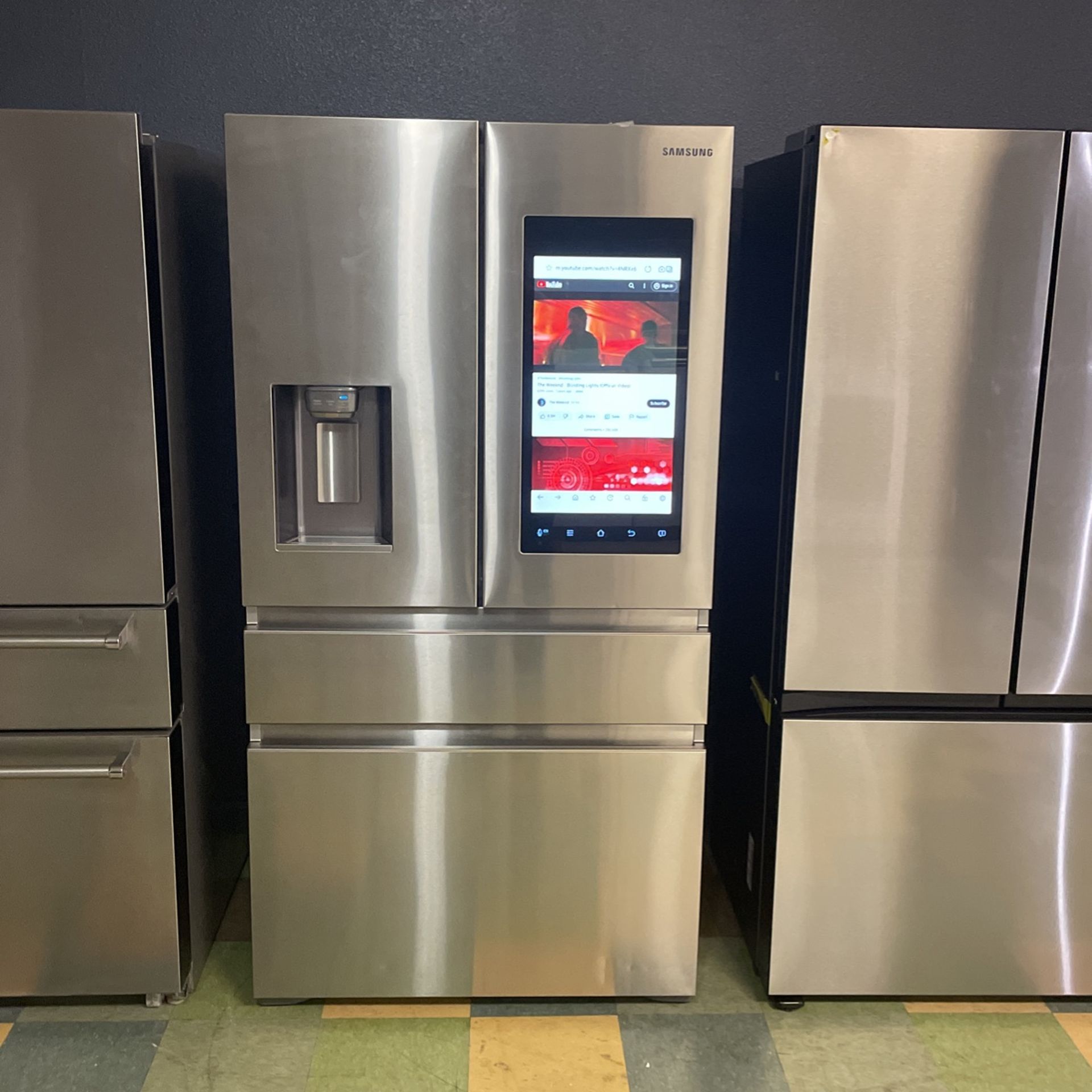 Samsung Counter Depth Family Hub Refrigerator‼️‼️