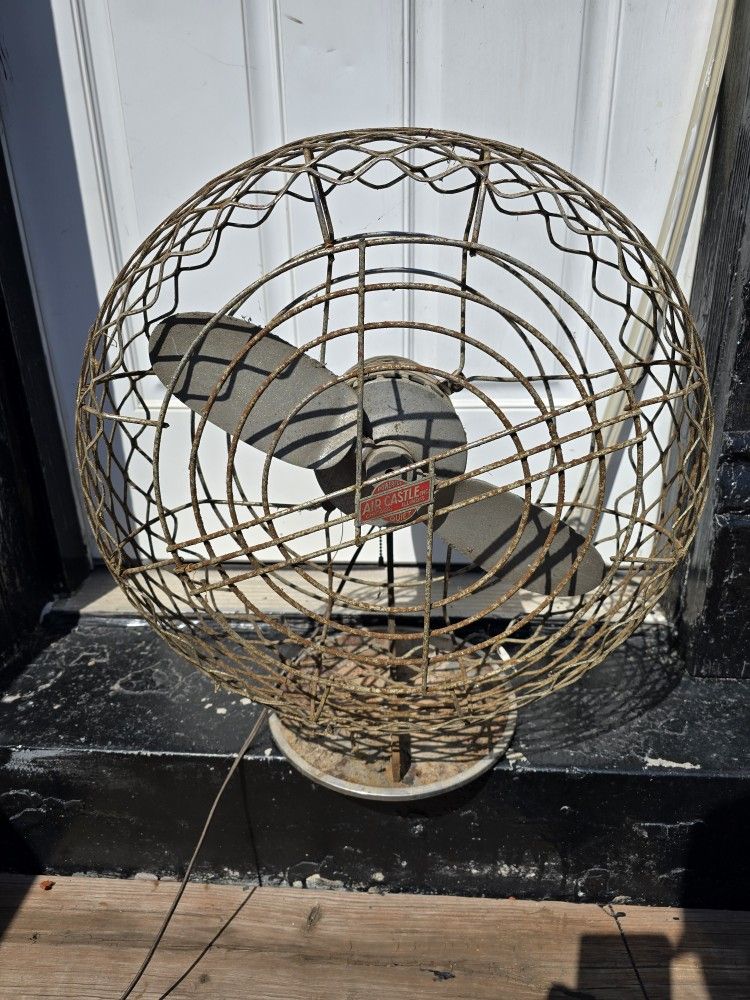 VINTAGE METAL BLADE FAN