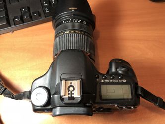 Canon D40 digital camera in mint condition