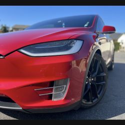 Tesla X 