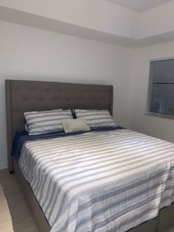 King Bed & Tempur Pedic Mattress