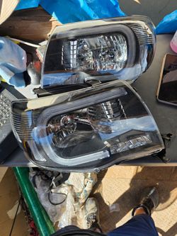 LED Tube Headlights Fit For 05-11 Toyota Tacoma Black/Smoked Headlamp