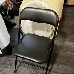 Free Furniture 
