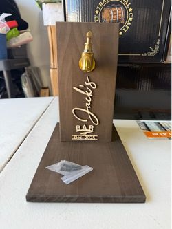 Wooden Barrel Head Liquor Dispenser