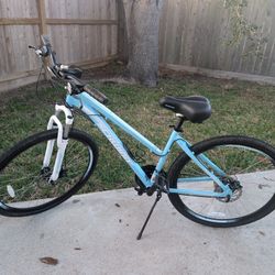 Schwinn GTX2 - 700c/28" wheels Aluminum Hybrid bike 