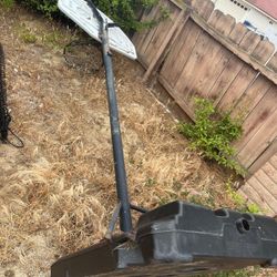 FREE PICKUP ONLY Basketball Hoop 