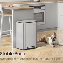 Kitchen Trash Can, 13-Gallon (50 L) Garbage Can with Lid, Stainless Steel, Soft Close and Stays Open, Inner Bucket, Wide Non-Slip Pedal, Metallic Silv