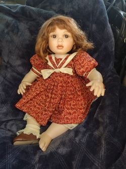 Marie Osmond Porcelain. "Falling For You"