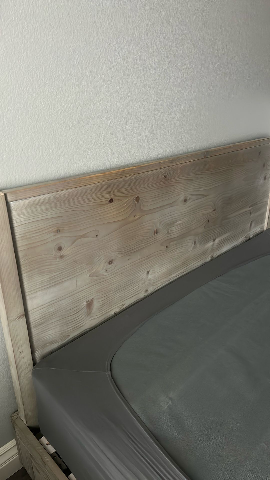 Queen Size Wooden Bed Frame With Storage