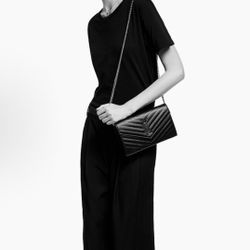 SAINT LAURENT YSL PARIS Gold Logo Chain Strap Quilted Grained Printed Leather Single Shoulder Crossbody Bag(88)17