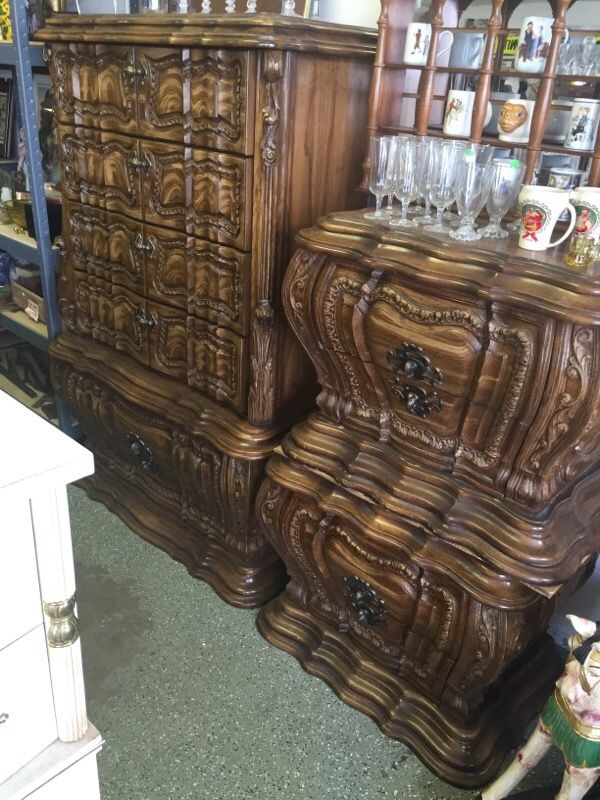Antique bedroom Suite RARE - curved/bowed Front -