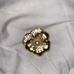 Beautiful signed swan swarovski clear crystal pearl rose  gold tone pin brooch