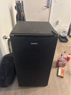 Galanz Mini Fridge