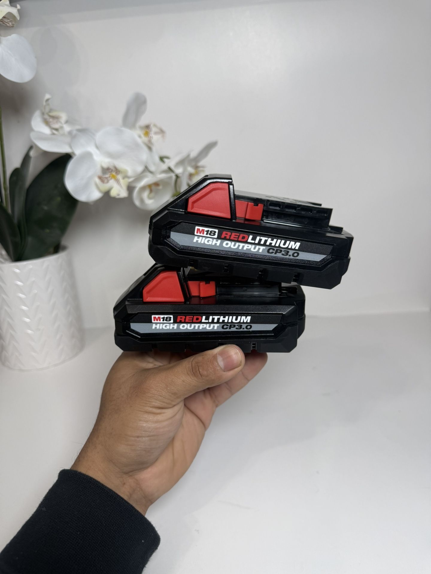 Milwaukee (2) 3.0 High Output Batteries M18