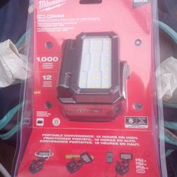 Milwaukee M18 Rover Compact Flood Light With USB Charging