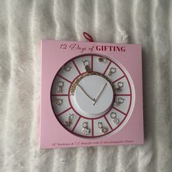 12 Charms Gift Box
