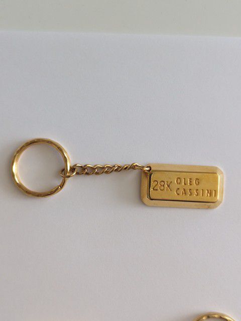 1980s Oleg Cassini 28K Gold Bar Keychain (Not Real Gold) Vintage